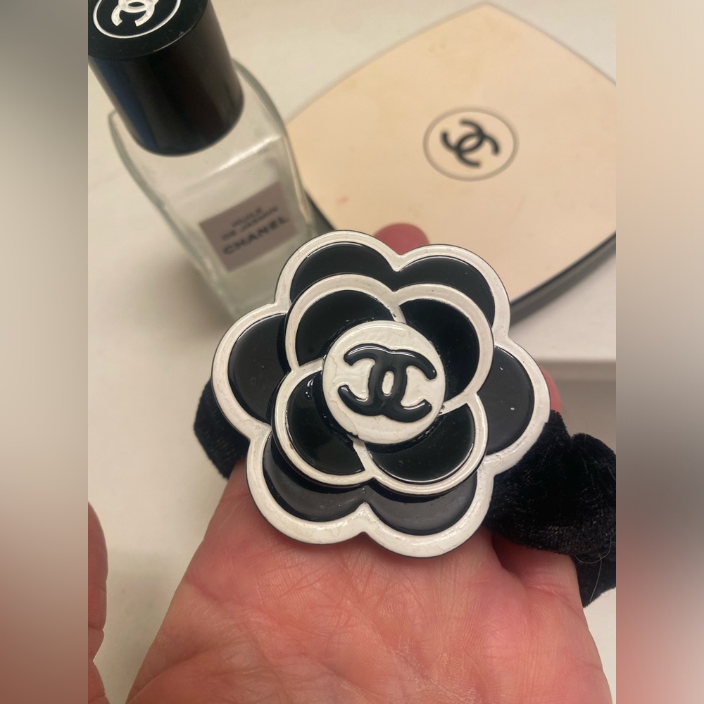 Chanel Black & White Camellia Hair Tie VIP Gift